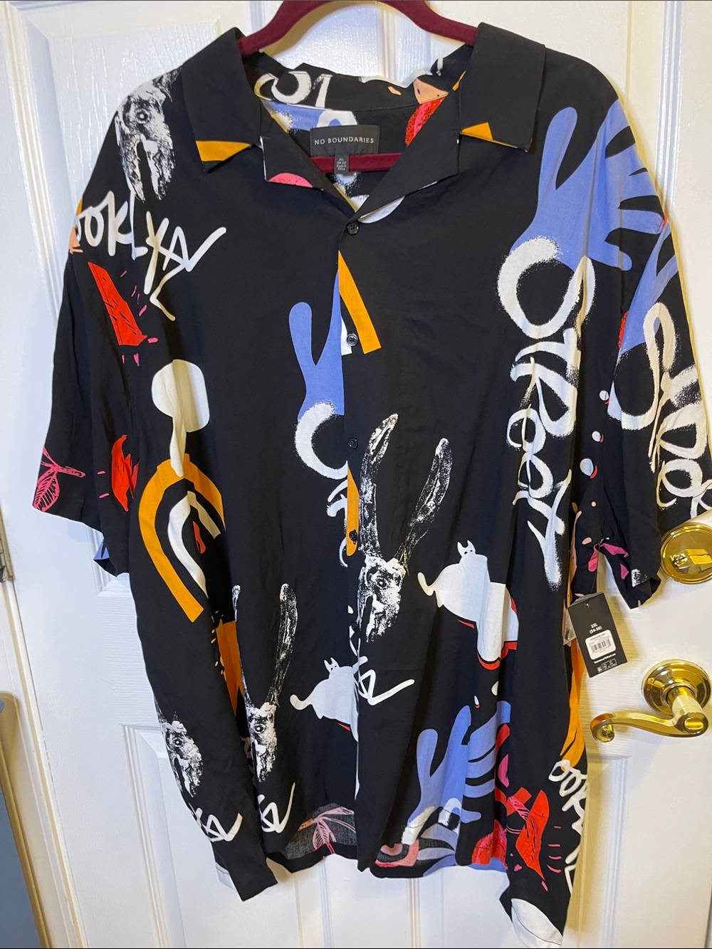 No Boundaries Black Short-Sleeve Button Down Shirt with Multicolor Graphic Print